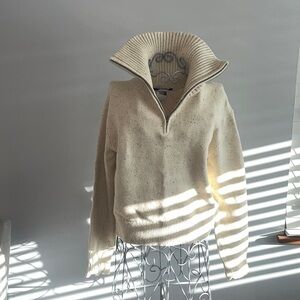 The North Face Crestview 1/4 Zip Sweater